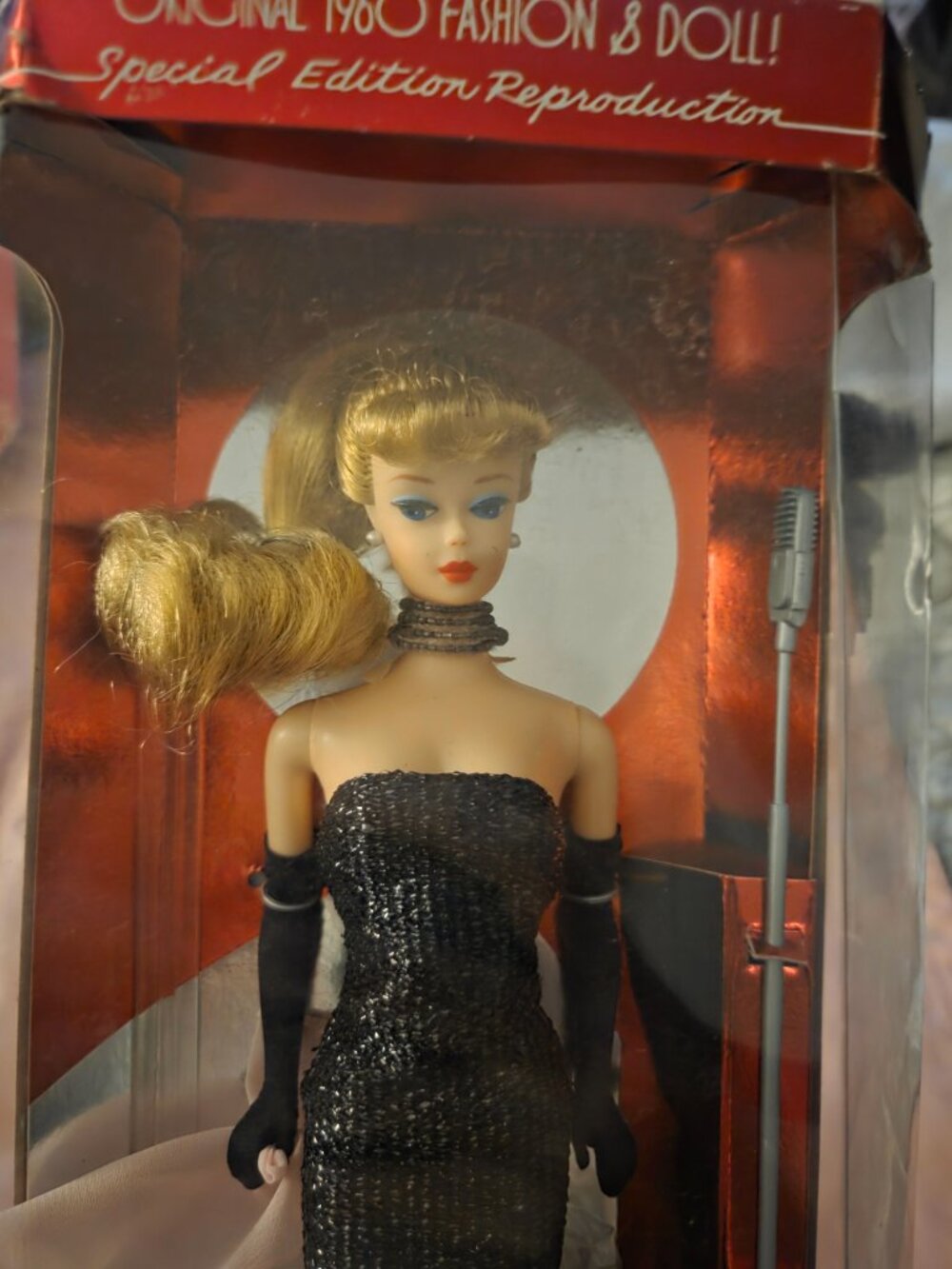 SOLO IN THE SPOTLIGHT VINTAGE 1994 BARBIE DOLL - Slight damage on boxSOLO IN THE